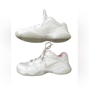 Sold - Nike Court Lite 2 Sneakers